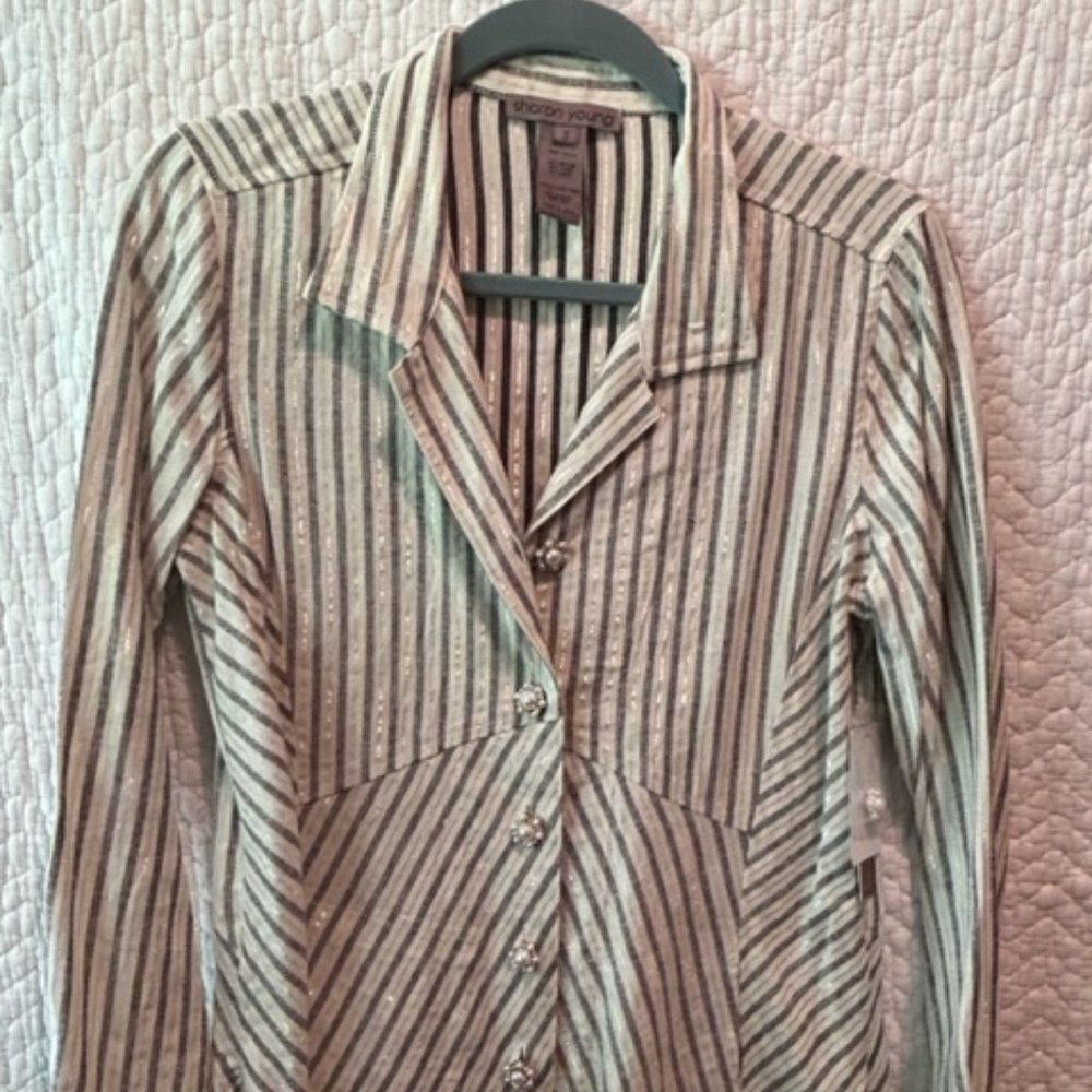 Blouse with pearlized/rhinestone buttons, Small
